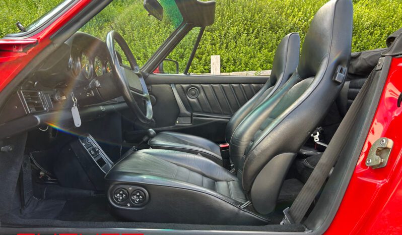 Porsche 911 Carrera 3.2 Turbo-Look 1988 complet