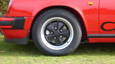 Porsche 911 Carrera 3.2 ” ClubSport specs” 1987