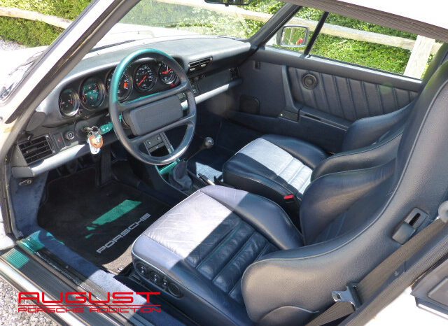 Porsche 911 Carrera  1987 complet