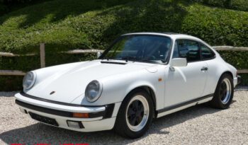 Porsche 911 Carrera  1987 complet