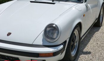 Porsche 911 Carrera  1987 complet