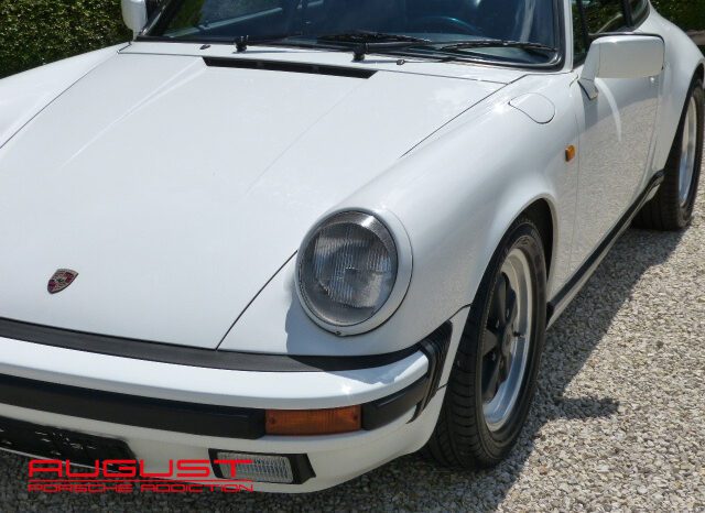 Porsche 911 Carrera  1987 complet