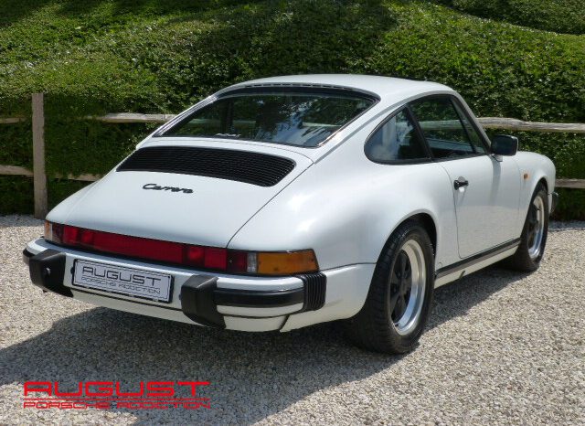 Porsche 911 Carrera  1987 complet