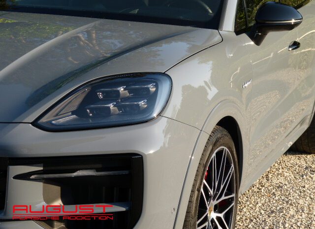 Porsche Cayenne Coupé Hybride 2024 complet