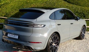 Porsche Cayenne Coupé Hybride 2024 complet