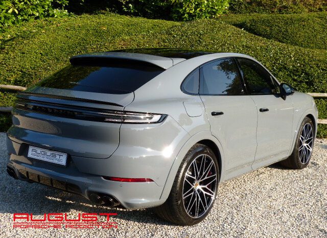 Porsche Cayenne Coupé Hybride 2024 complet