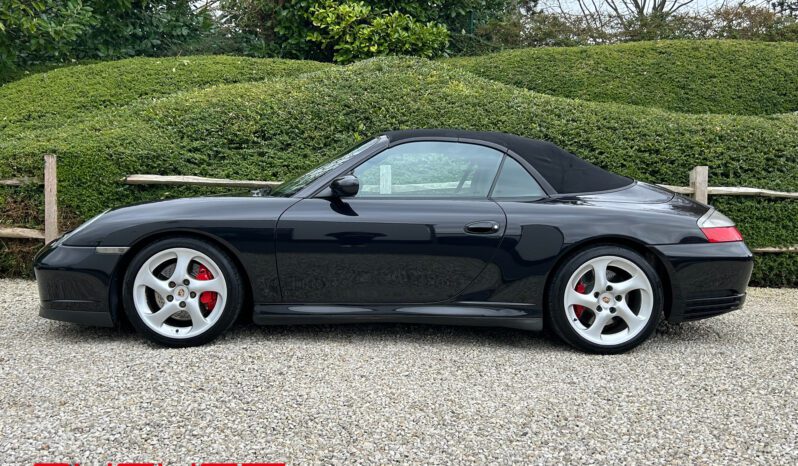 Porsche 996 Carrera 4s Cabriolet 2004 complet