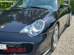 Porsche 996 Turbo 2004 complet
