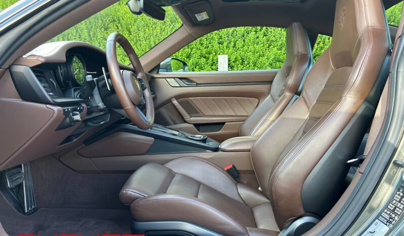 Porsche 992 Carrera GTS complet