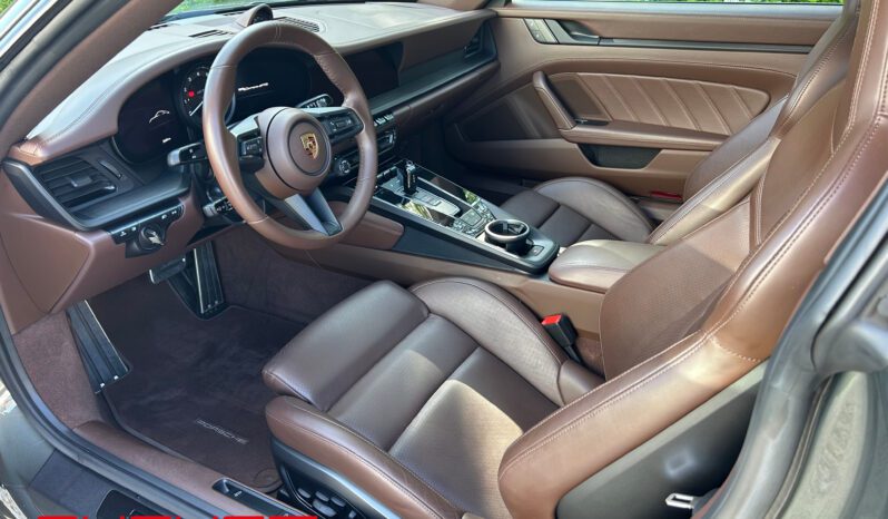 Porsche 992 Carrera GTS complet