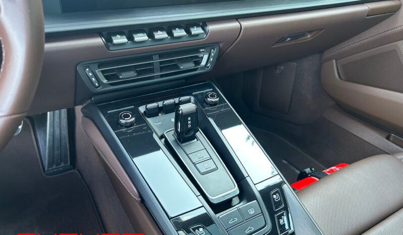 Porsche 992 Carrera GTS complet