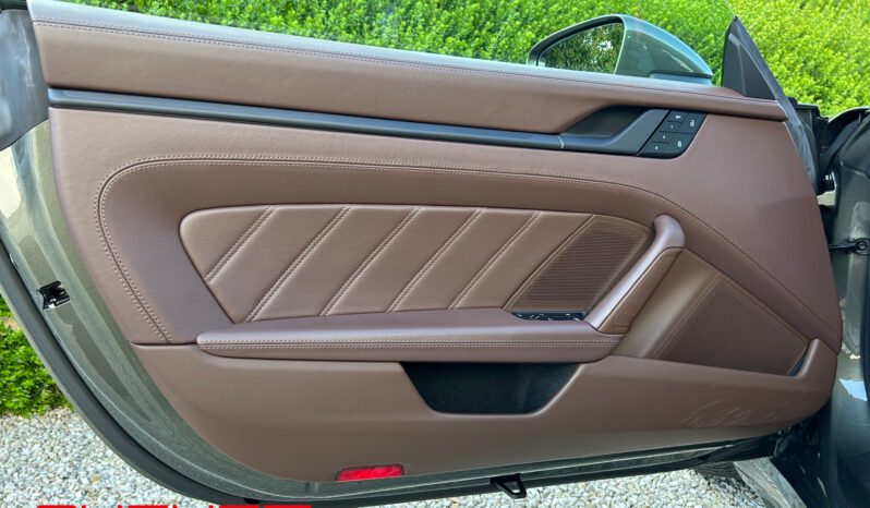 Porsche 992 Carrera GTS complet
