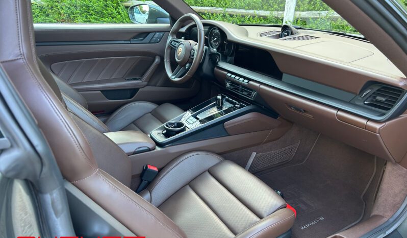Porsche 992 Carrera GTS complet