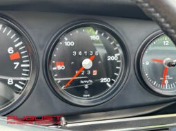 Porsche 911 2.4 T Targa 1973 complet