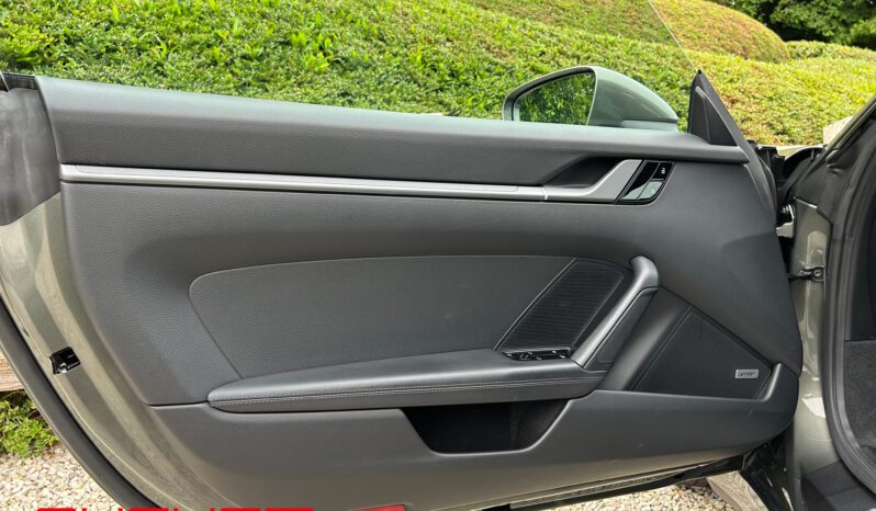 Porsche 992 Carrera  2020 complet