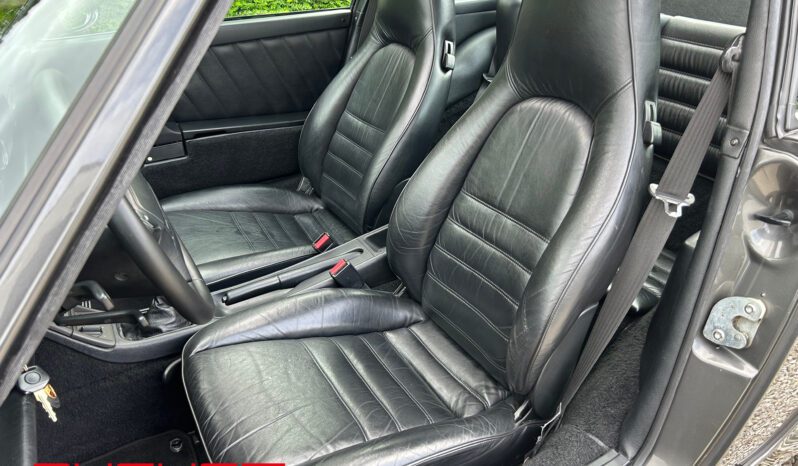 Porsche 964 Carrera 4 1993 complet