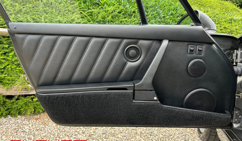 Porsche 964 Carrera 4 1993 complet