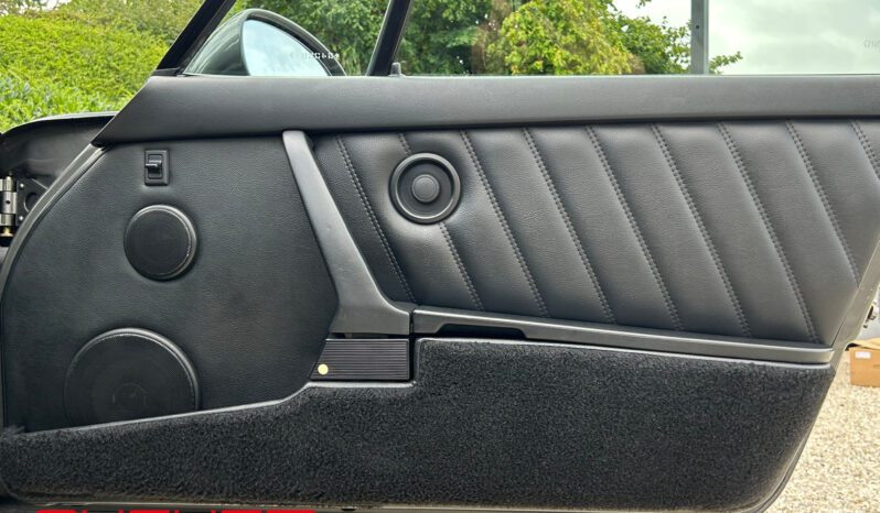 Porsche 964 Carrera 4 1993 complet