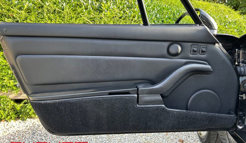 Porsche 993 Carrera Cabriolet 1995 complet