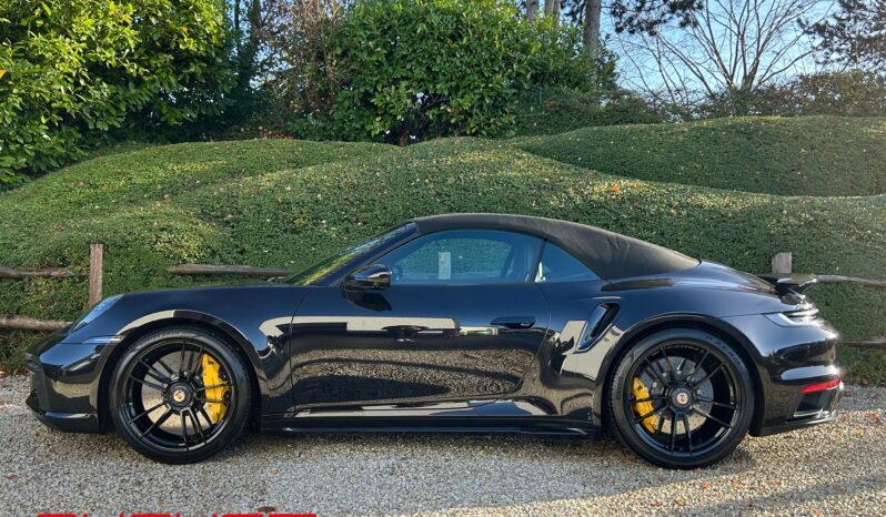 Porsche 992 Turbo S Cabriolet 2021 complet