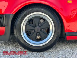 Porsche 911 Carrera 3.2 Turbo-Look 1985 complet