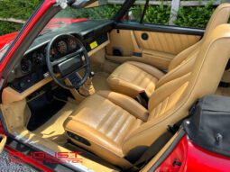 Porsche 911 Carrera 3.2 Turbo-Look 1985 complet