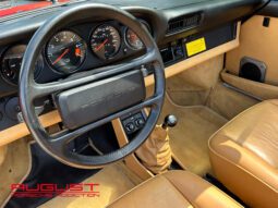 Porsche 911 Carrera 3.2 Turbo-Look 1985 complet
