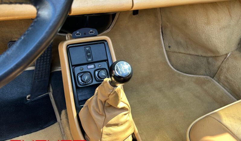 Porsche 911 Carrera 3.2 Turbo-Look 1985 complet