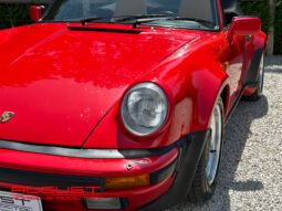 Porsche 911 Carrera 3.2 Turbo-Look 1985 complet
