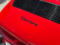 Porsche 911 Carrera 3.2 Turbo-Look 1985 complet