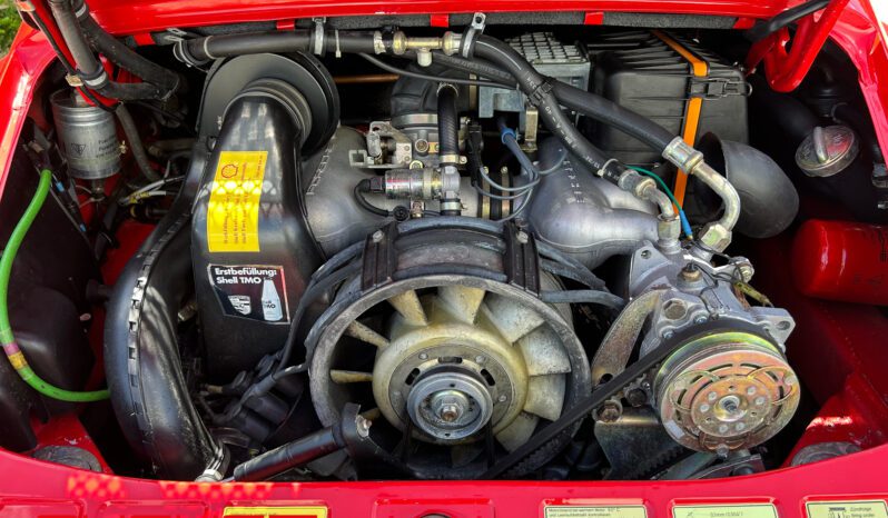 Porsche 911 Carrera 3.2 Turbo-Look 1985 complet