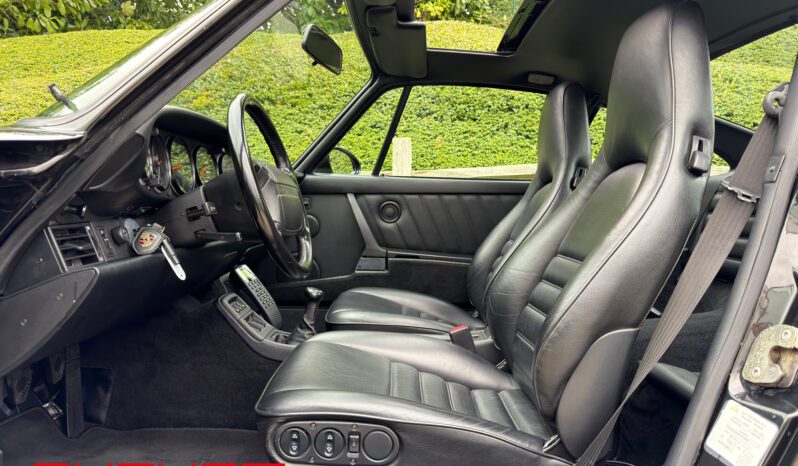 Porsche 964 Carrera 4 1993 complet