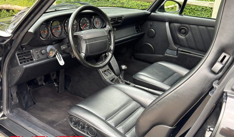 Porsche 964 Carrera 4 1993 complet