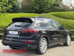 Porsche Cayenne S E-Hybrid 2017 complet