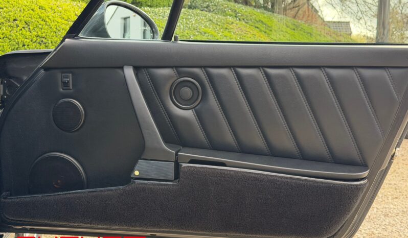 Porsche 964 Carrera 4 1993 complet