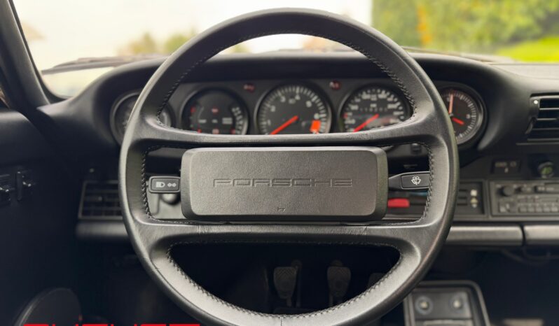 Porsche 911 Carrera 3.2 Cabriolet 1987 complet