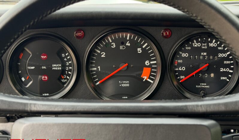 Porsche 911 Carrera 3.2 Cabriolet 1987 complet