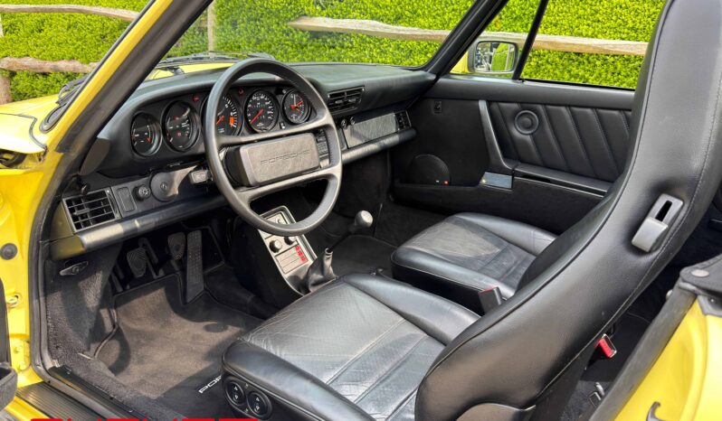 Porsche 911 Carrera 3.2 Cabriolet 1987 complet