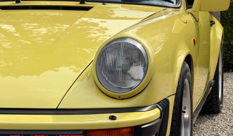 Porsche 911 Carrera 3.2 Cabriolet 1987 complet