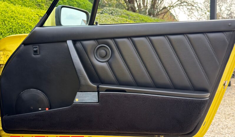 Porsche 911 Carrera 3.2 Cabriolet 1987 complet