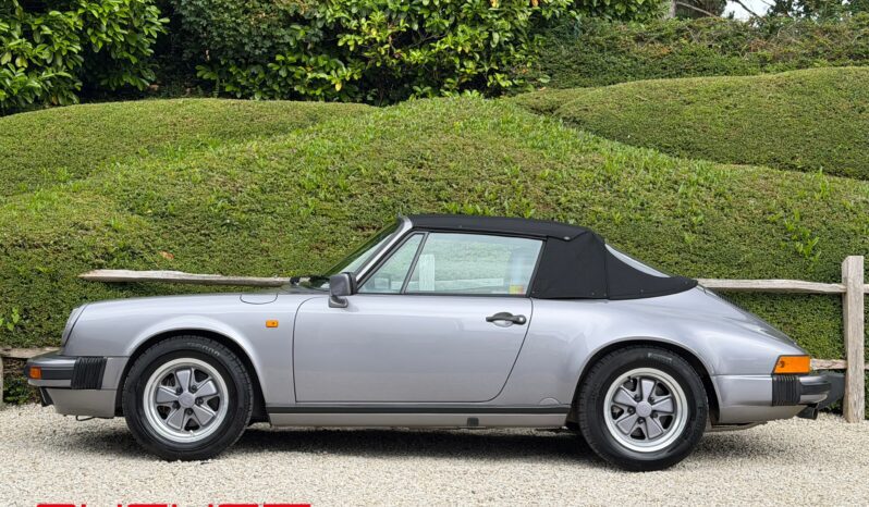 Porsche 911 Carrera 3.2 Cabriolet “Jubilé” 1988 complet