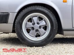Porsche 911 Carrera 3.2 Cabriolet “Jubilé” 1988 complet