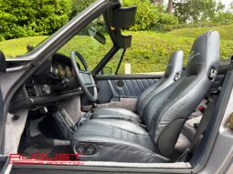 Porsche 911 Carrera 3.2 Cabriolet “Jubilé” 1988 complet