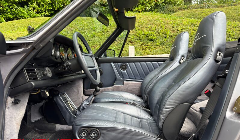 Porsche 911 Carrera 3.2 Cabriolet “Jubilé” 1988 complet