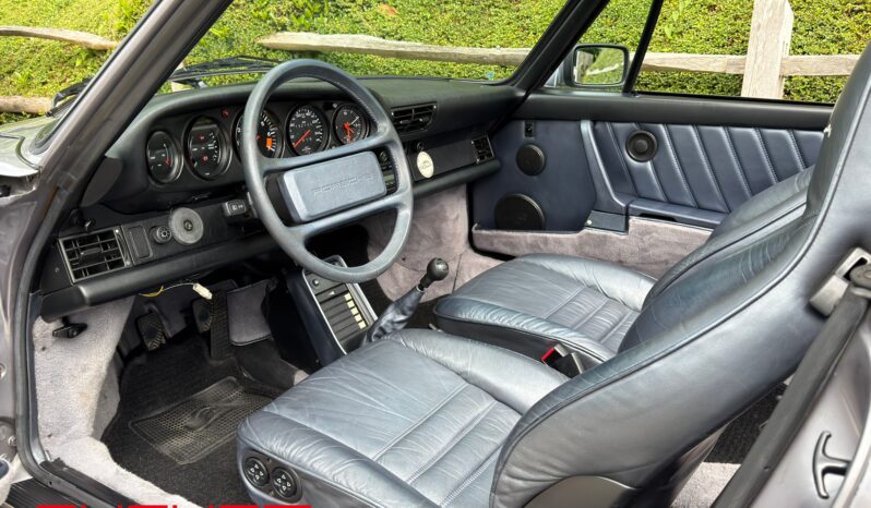 Porsche 911 Carrera 3.2 Cabriolet “Jubilé” 1988 complet