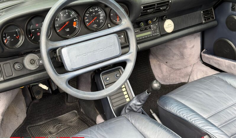 Porsche 911 Carrera 3.2 Cabriolet “Jubilé” 1988 complet