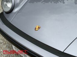 Porsche 911 Carrera 3.2 Cabriolet “Jubilé” 1988 complet