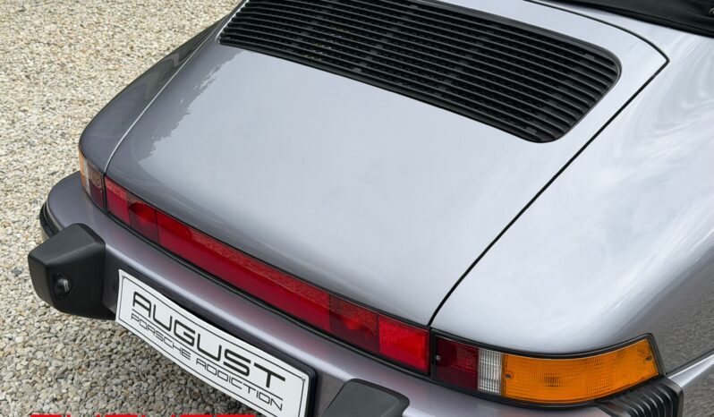 Porsche 911 Carrera 3.2 Cabriolet “Jubilé” 1988 complet