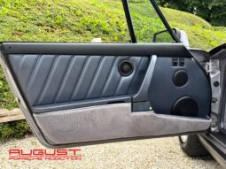 Porsche 911 Carrera 3.2 Cabriolet “Jubilé” 1988 complet