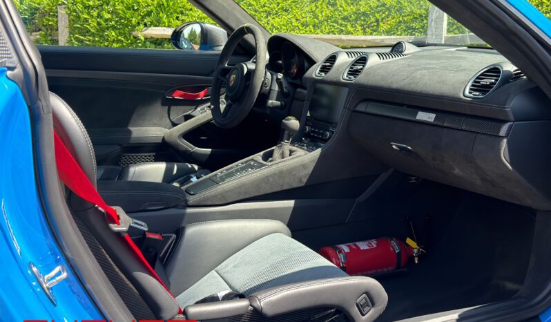Porsche 718 Cayman GT4 RS 2022 complet